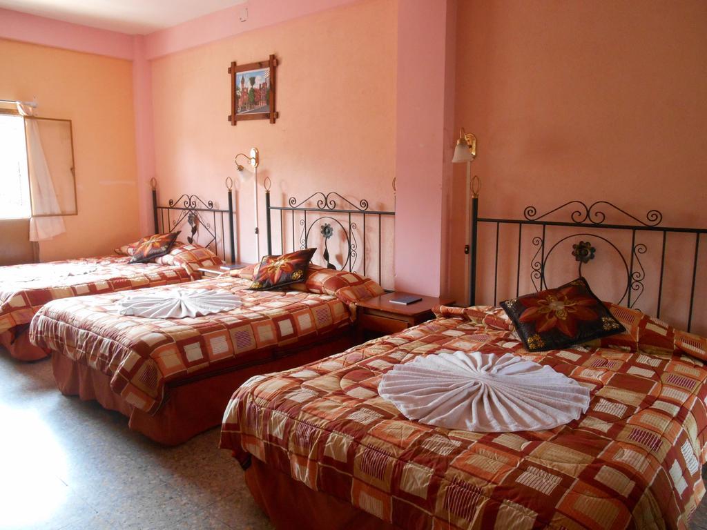 Hotel El Chaparral Panajachel Quarto foto