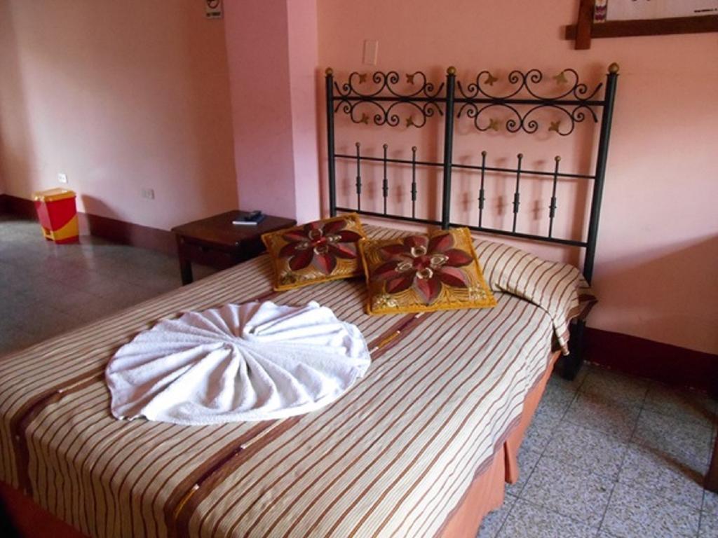 Hotel El Chaparral Panajachel Quarto foto