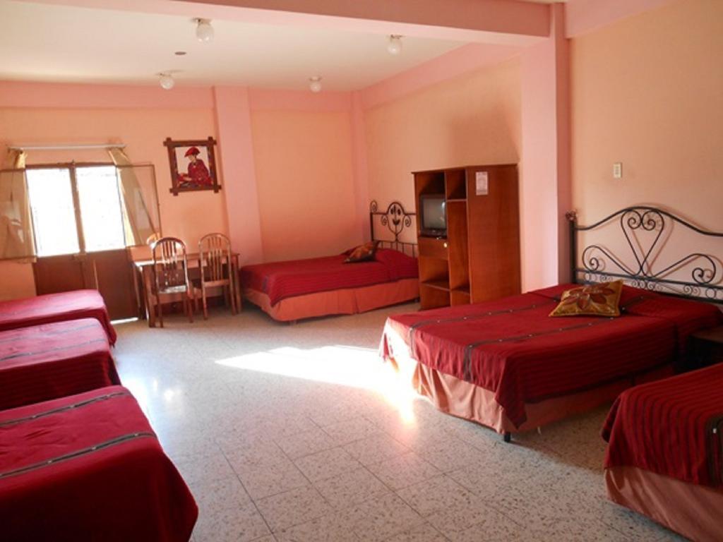 Hotel El Chaparral Panajachel Quarto foto